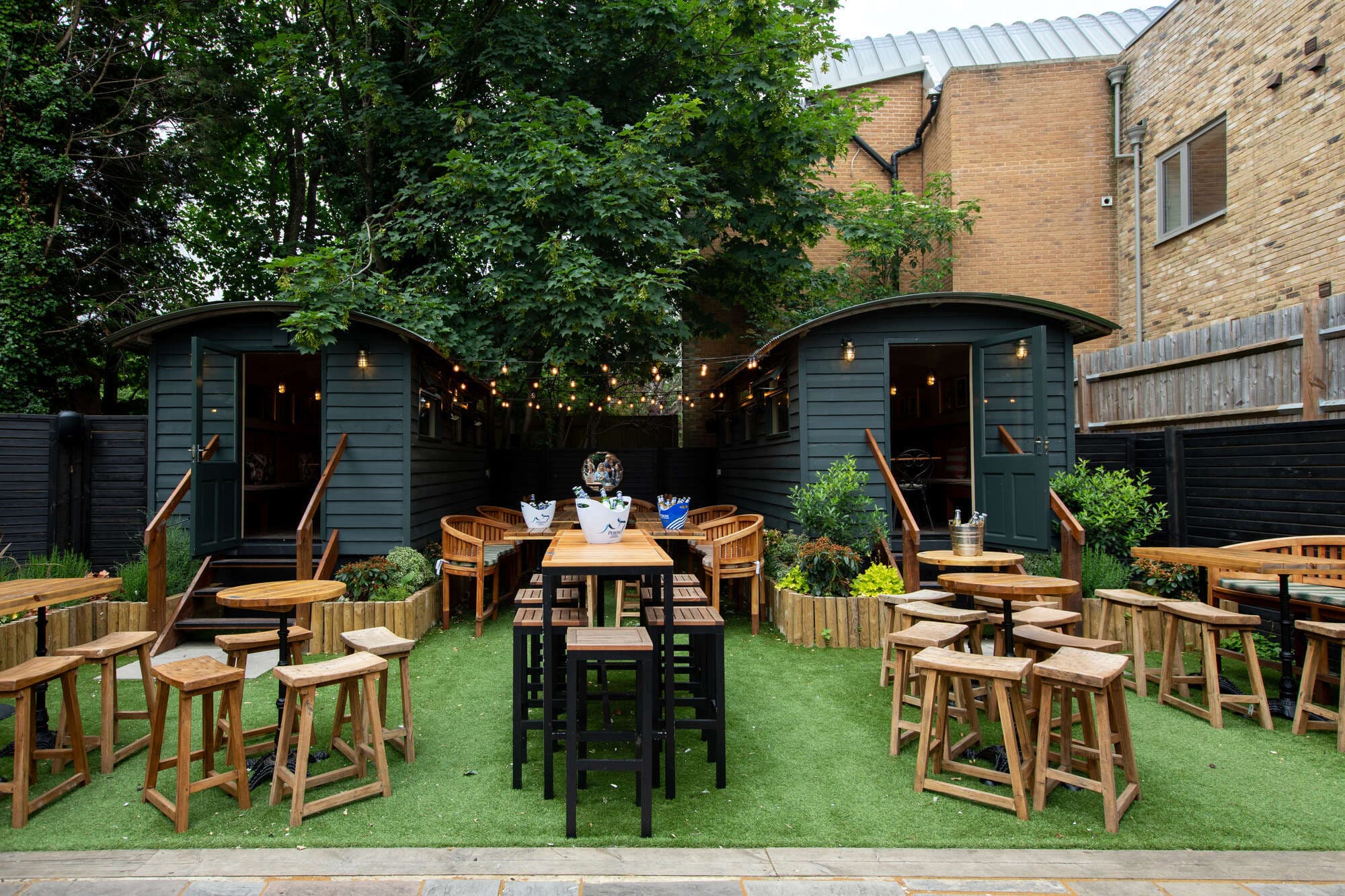 Garden Huts, The Leather Bottle, Earlsfield photo #1