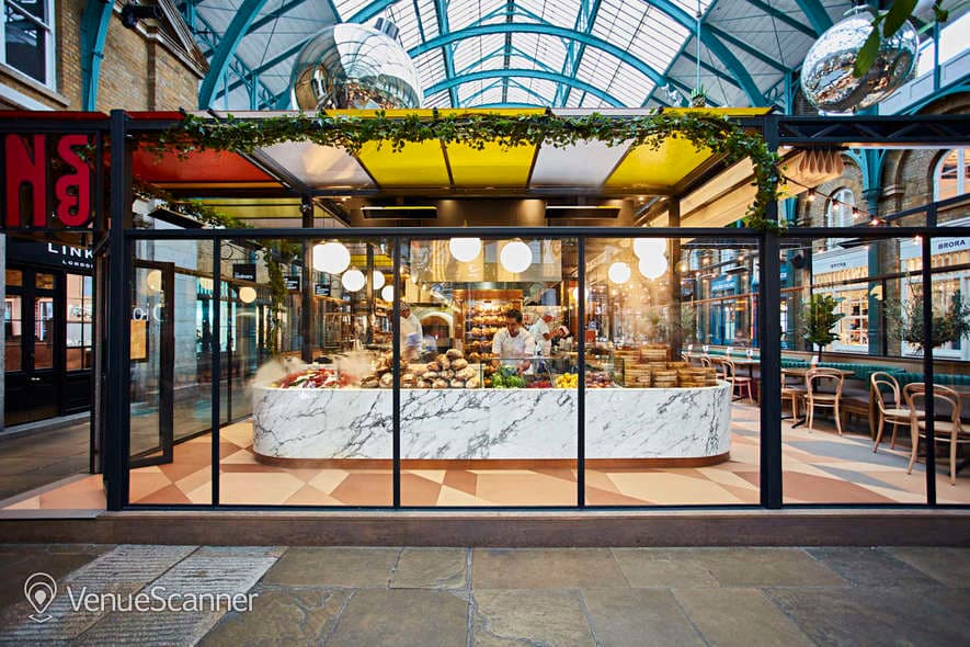 Buns & Buns, Bar Space photo #3