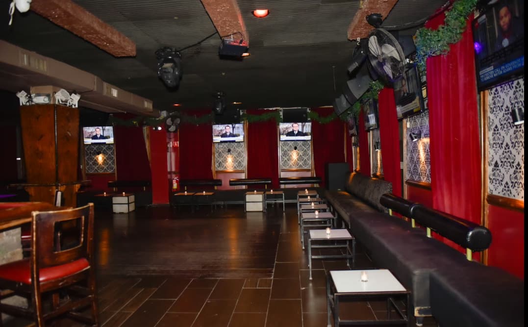 Main Floor, Cheers NYC photo #2