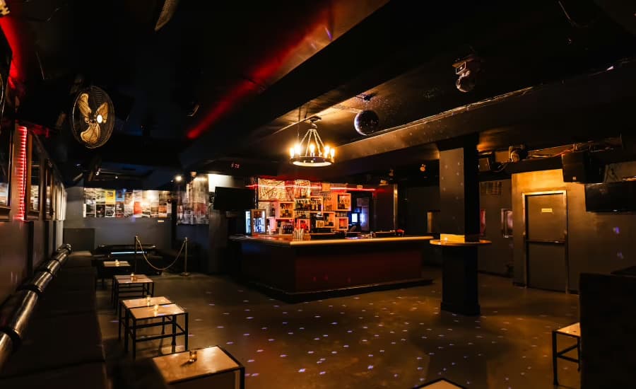 Bottom Floor, Cheers NYC photo #1