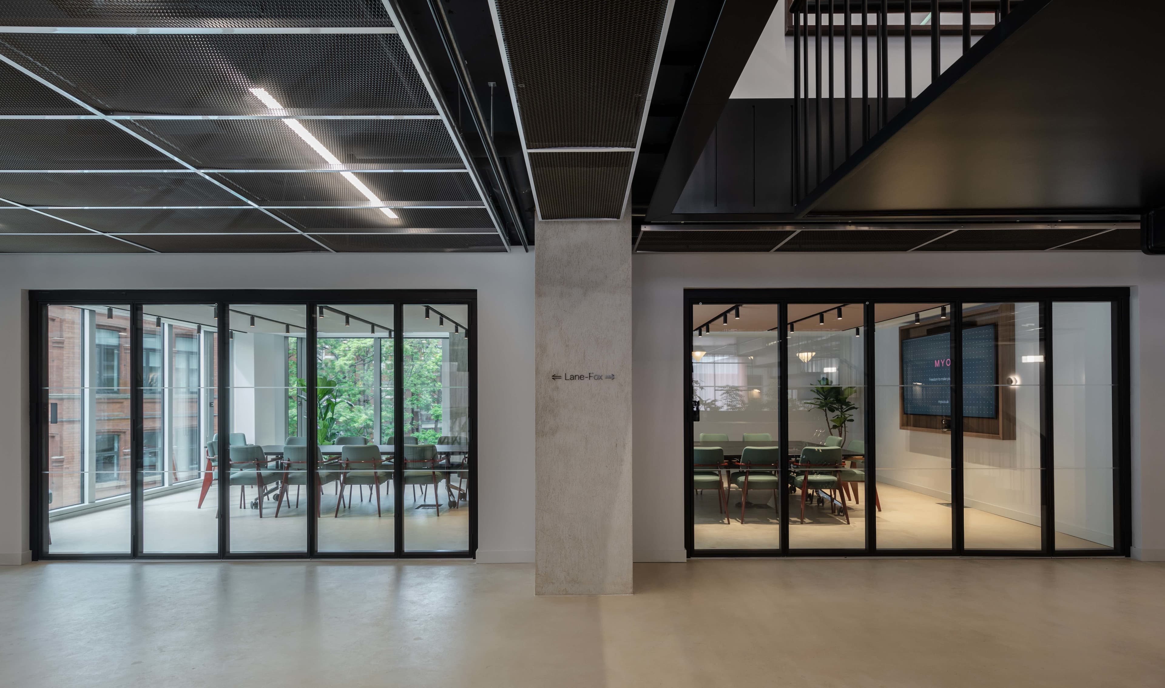 Lane-Fox, Myo photo #1