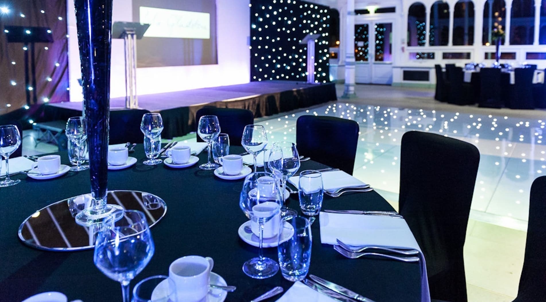 Business Hire, Isla Gladstone Conservatory photo #1