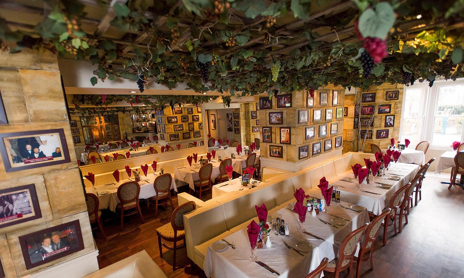 Restaurant, Giovanni's in Park Place photo #1