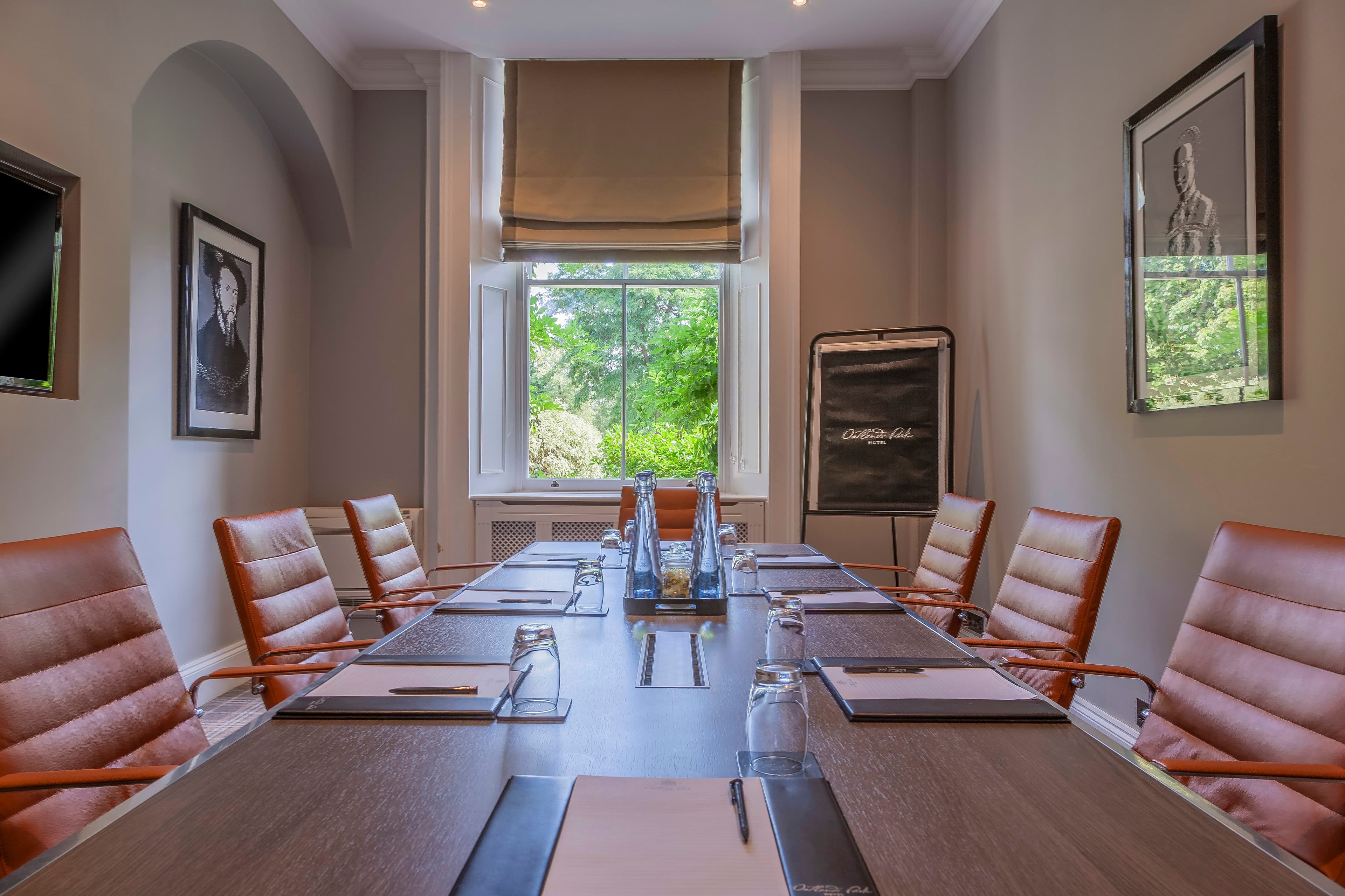 Parr & Howard, Oatlands Park Hotel photo #3