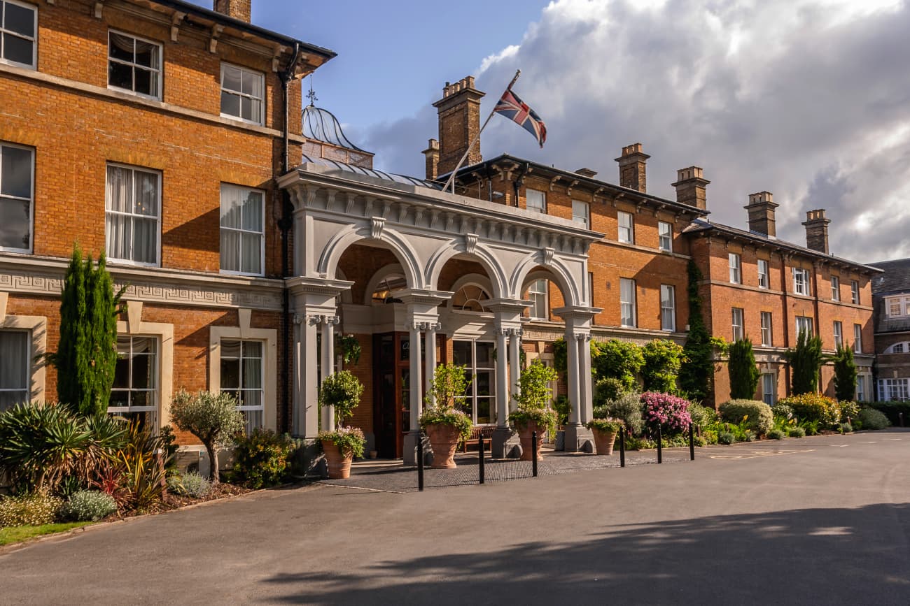 Photo of Oatlands Park Hotel