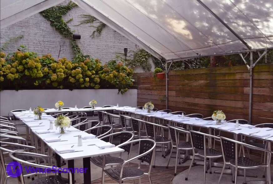 Baci & Abbracci, Garden photo #3