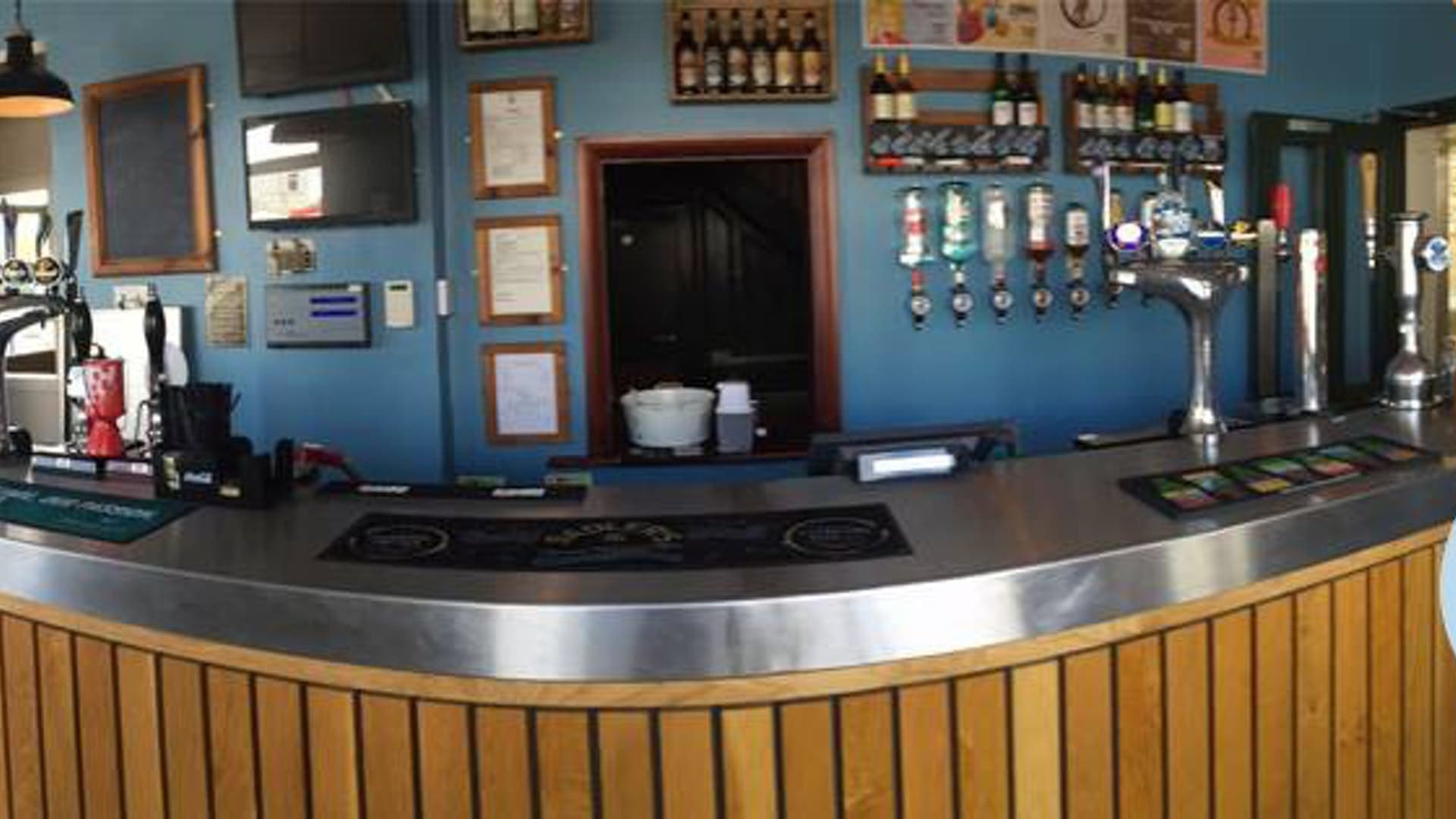 Exclusive Hire, Eagle And Ball photo #2