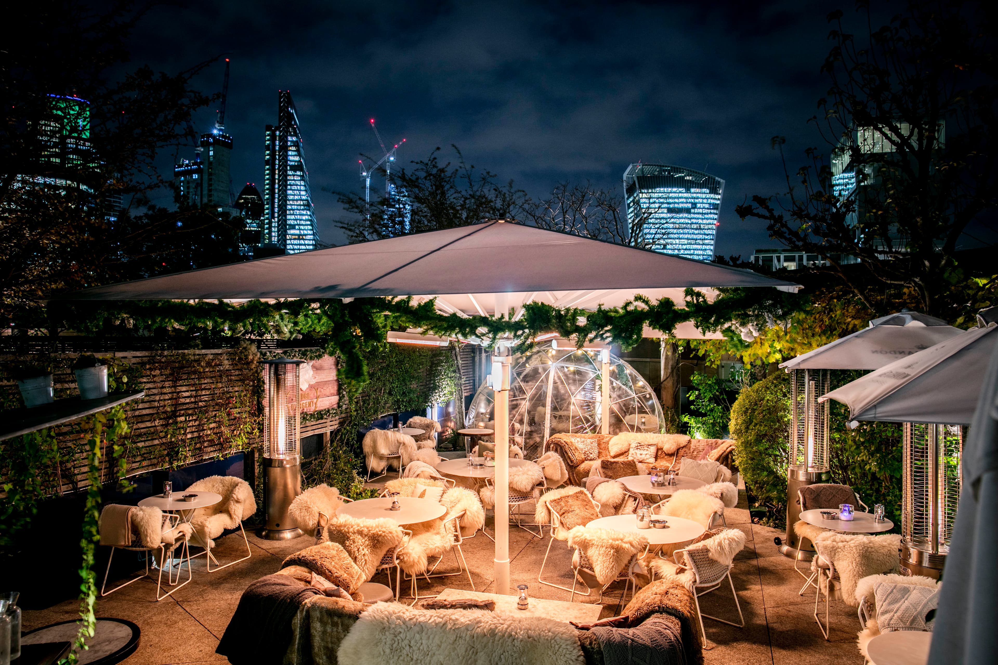 Upper Terrace, Coq d'Argent Restaurant photo #2