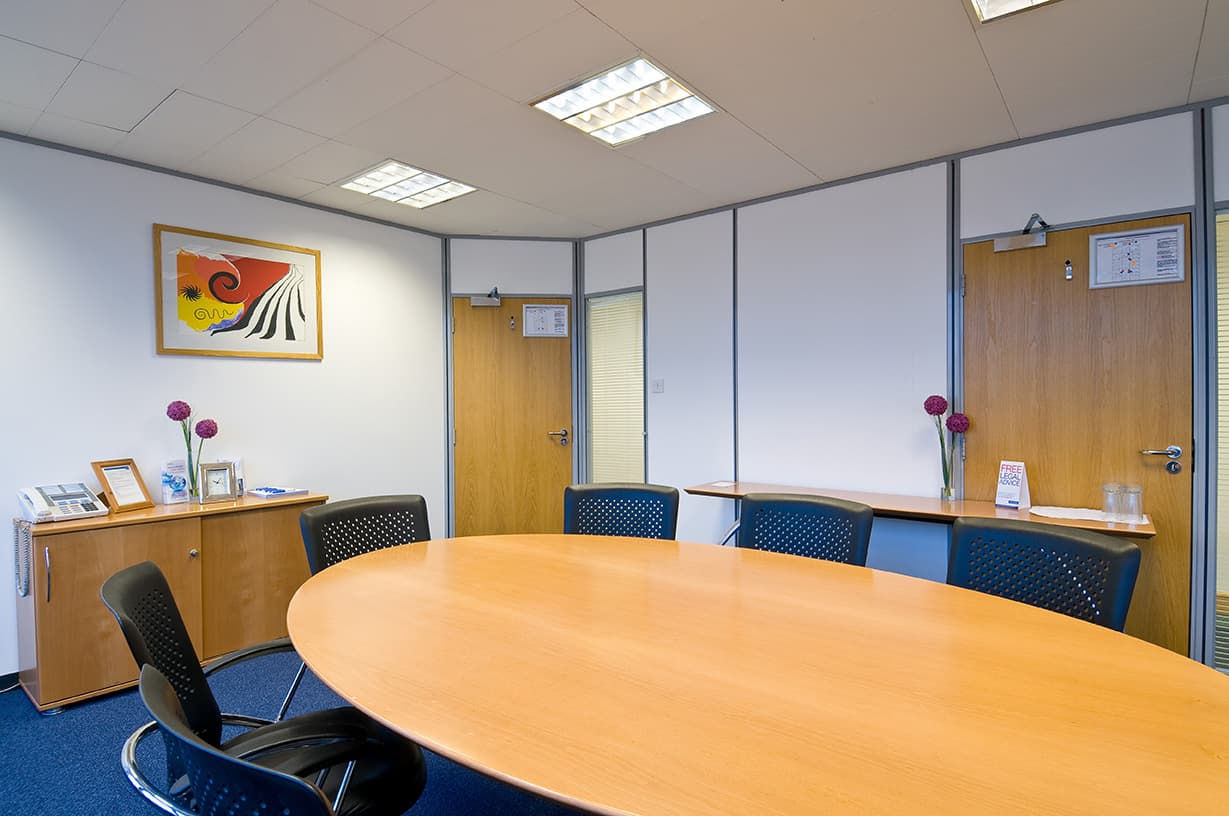 Toronto, Regus Potters Bar High Street photo #1