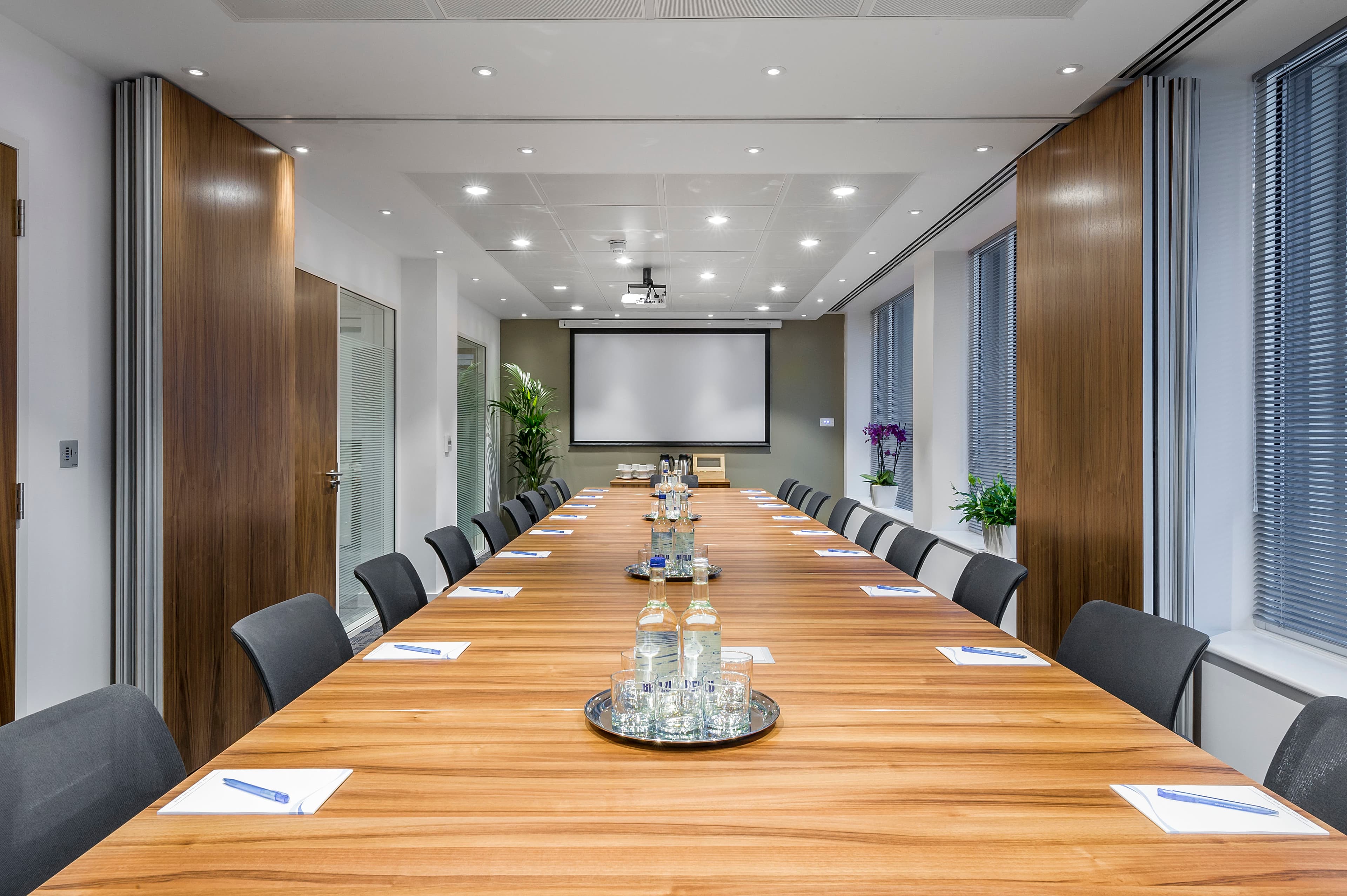Amethyst, Regus North Row Marble Arch photo #1