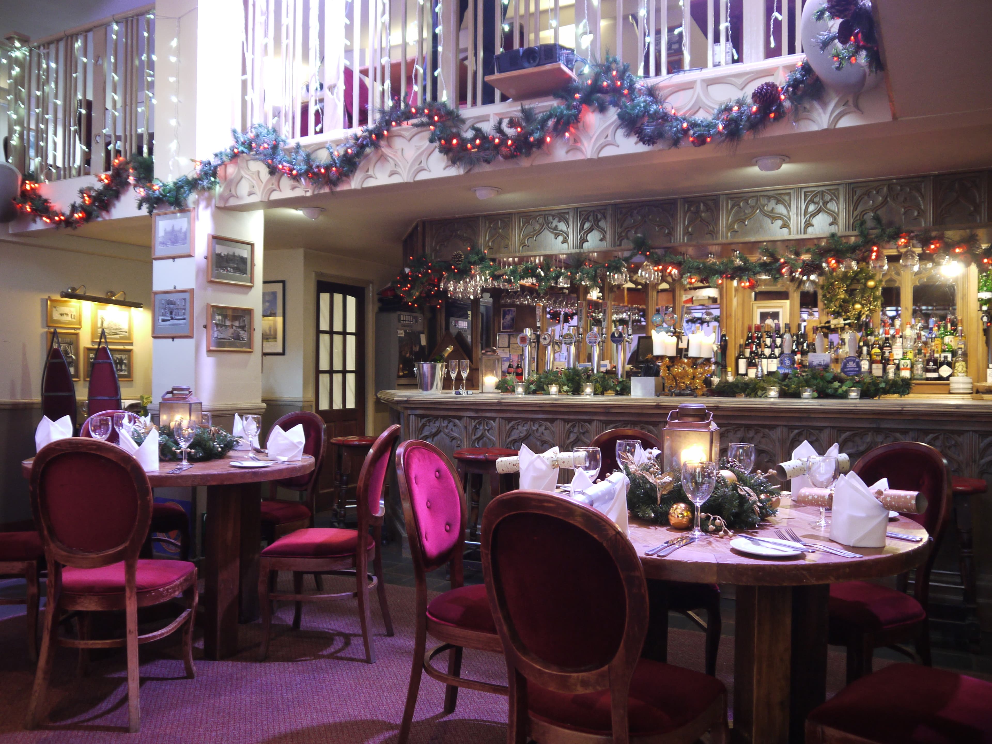 Christmas Package, Le Gothique photo #1