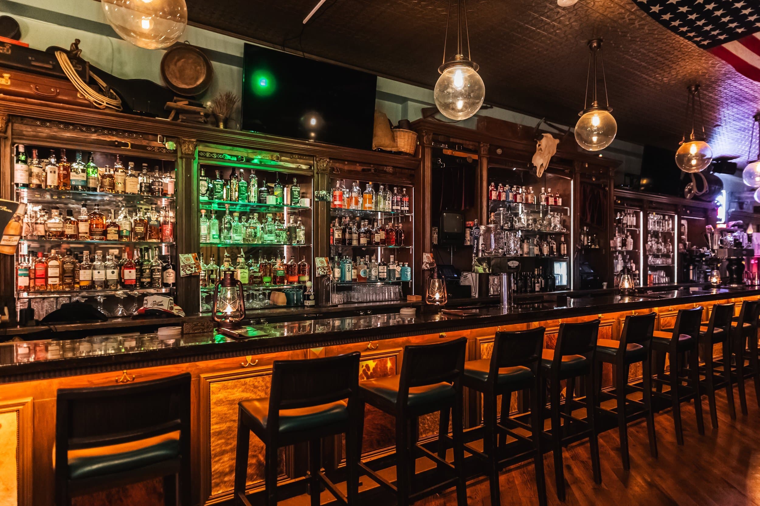 Buffalo Bar, Daisy Duke’s Honky Tonk photo #1