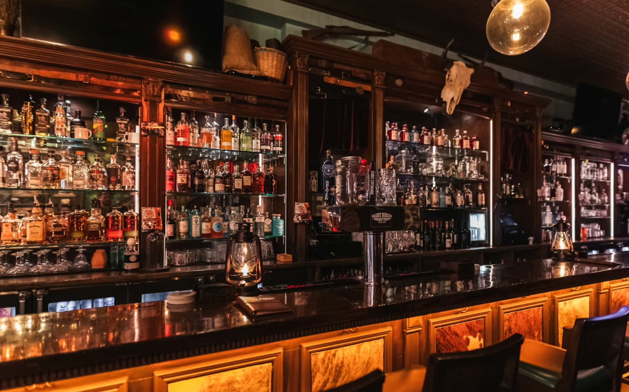 Buffalo Bar, Daisy Duke’s Honky Tonk photo #2