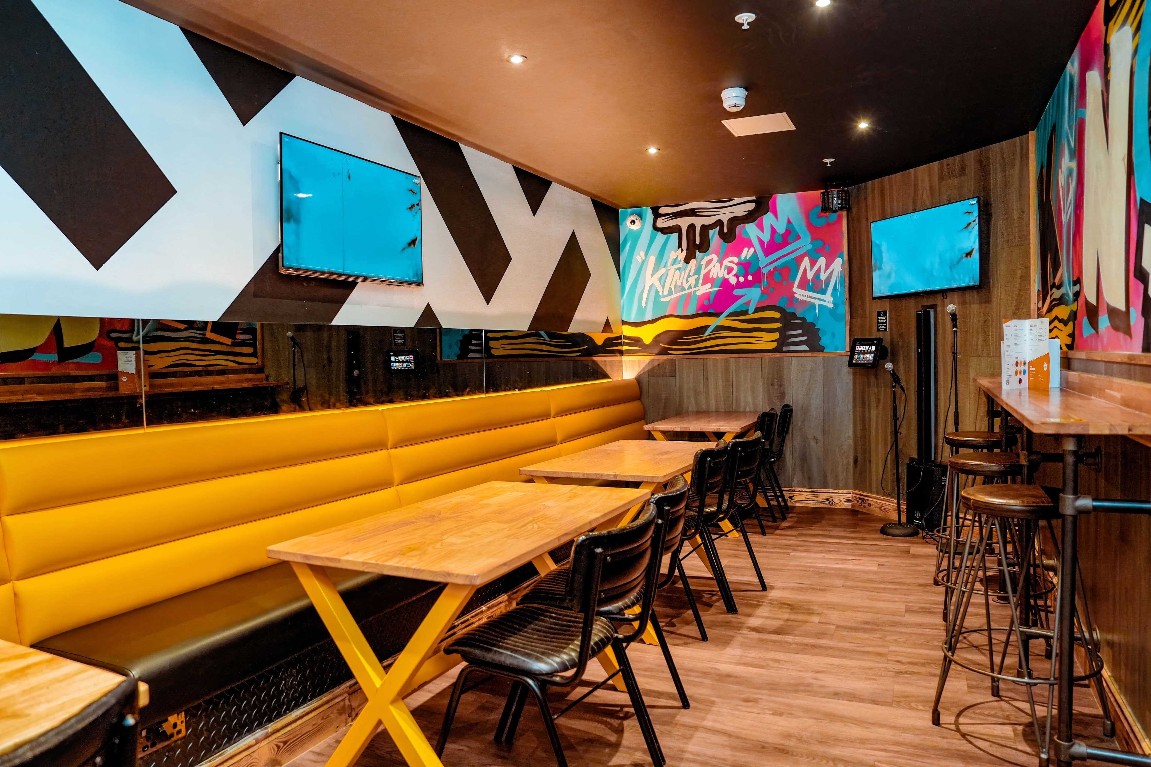 Karaoke Room, King Pins Bowling - Trafford Palazzo Manchester photo #1