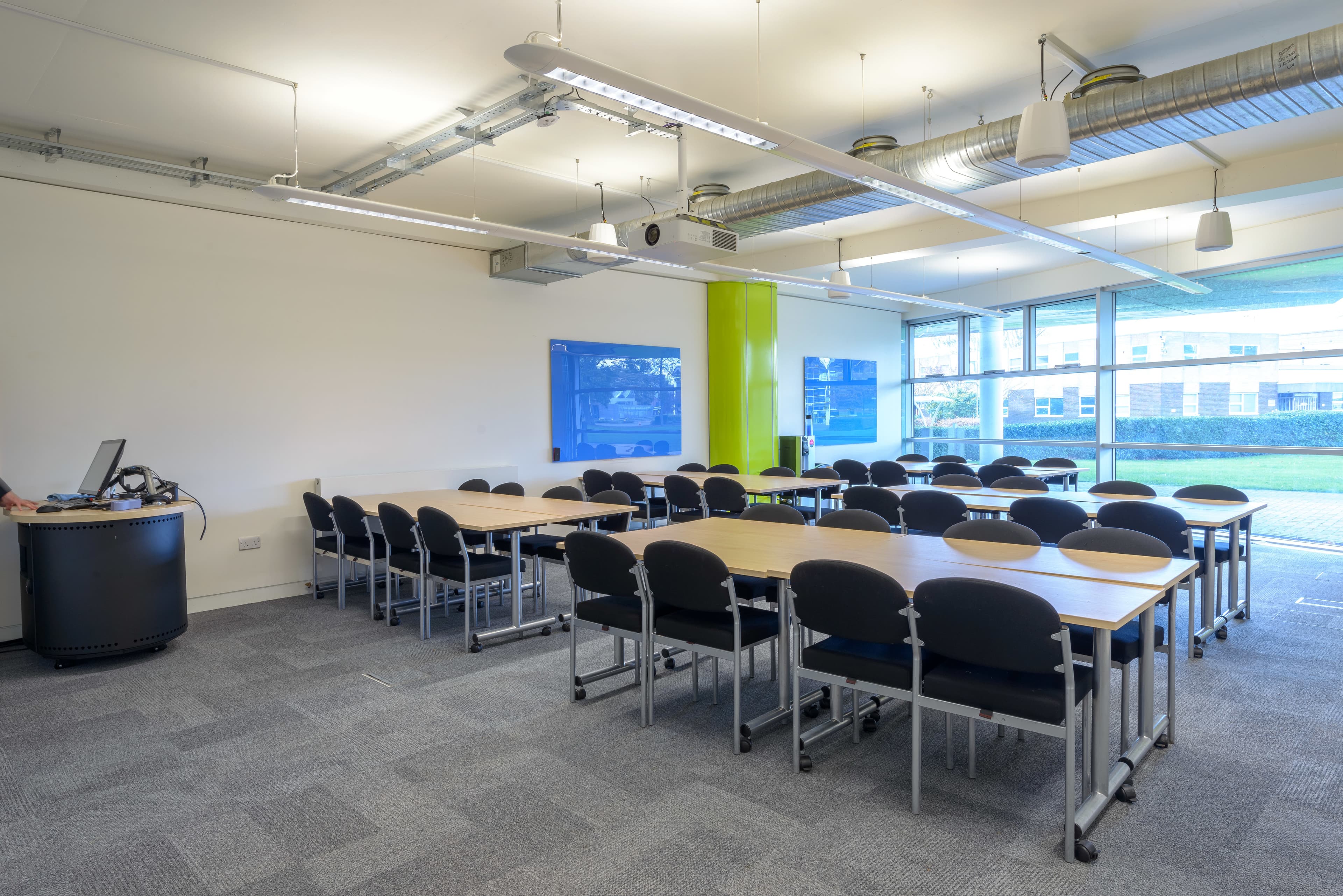 Vincent Building Auditorium, Venue Cranfield photo #3