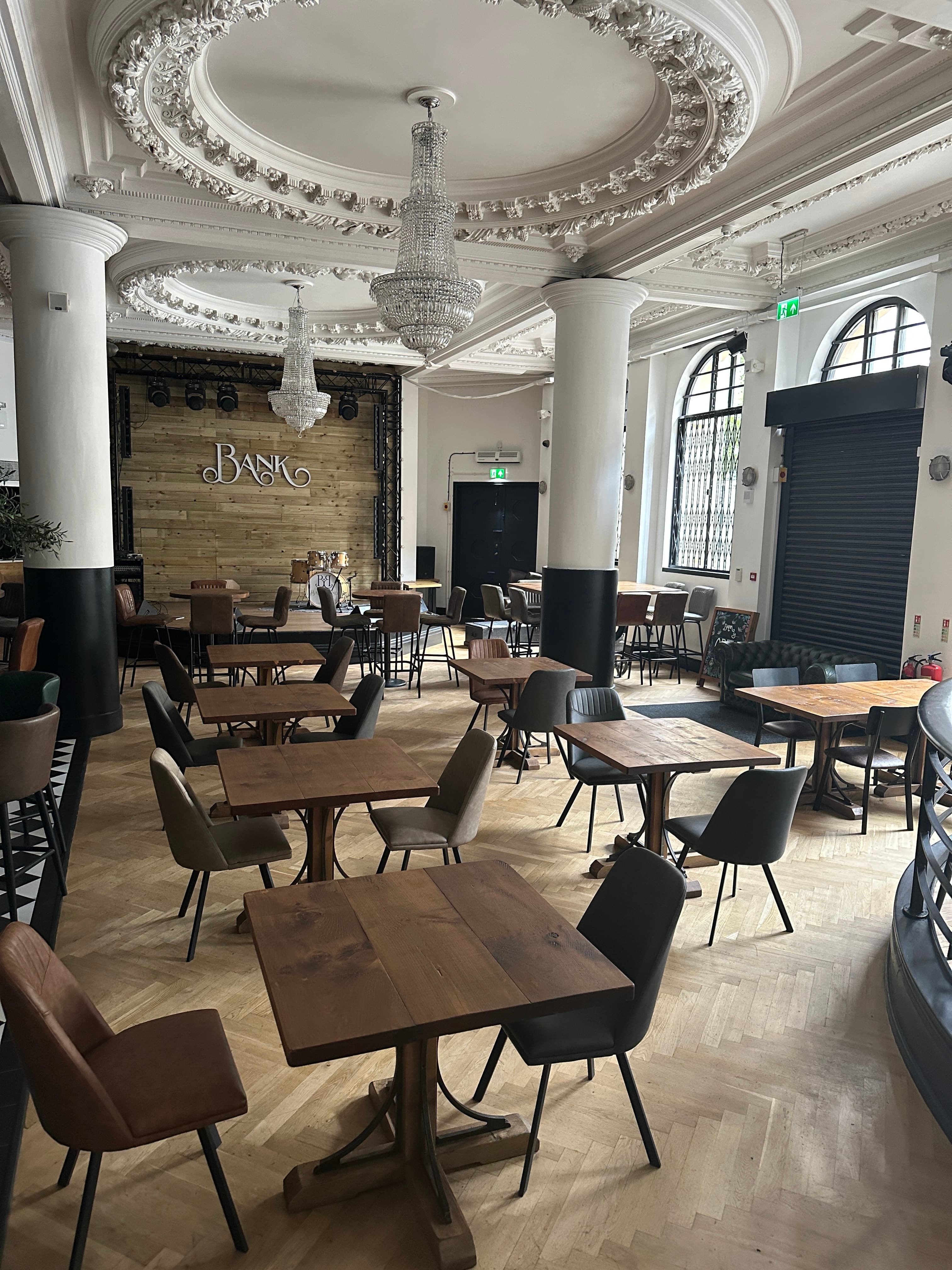 Exclusive Hire, Bank photo #1