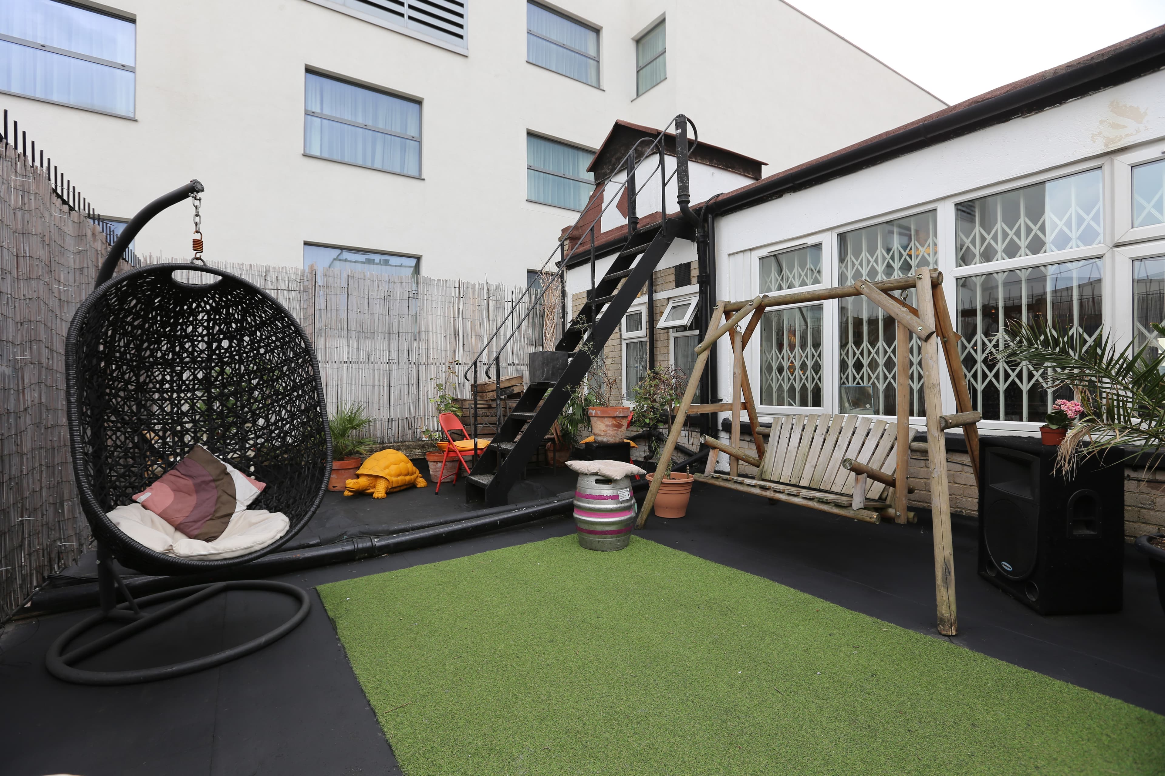 4th Floor (two Adjoining Studios With Roof Top Terrace), 4th Floor Studios photo #12