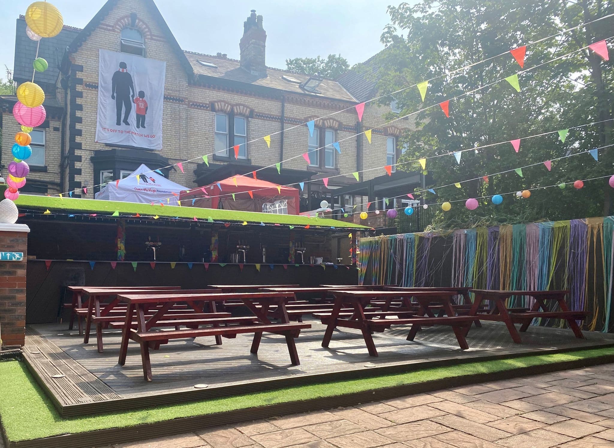 Tiki Bar, Hotel Anfield photo #1