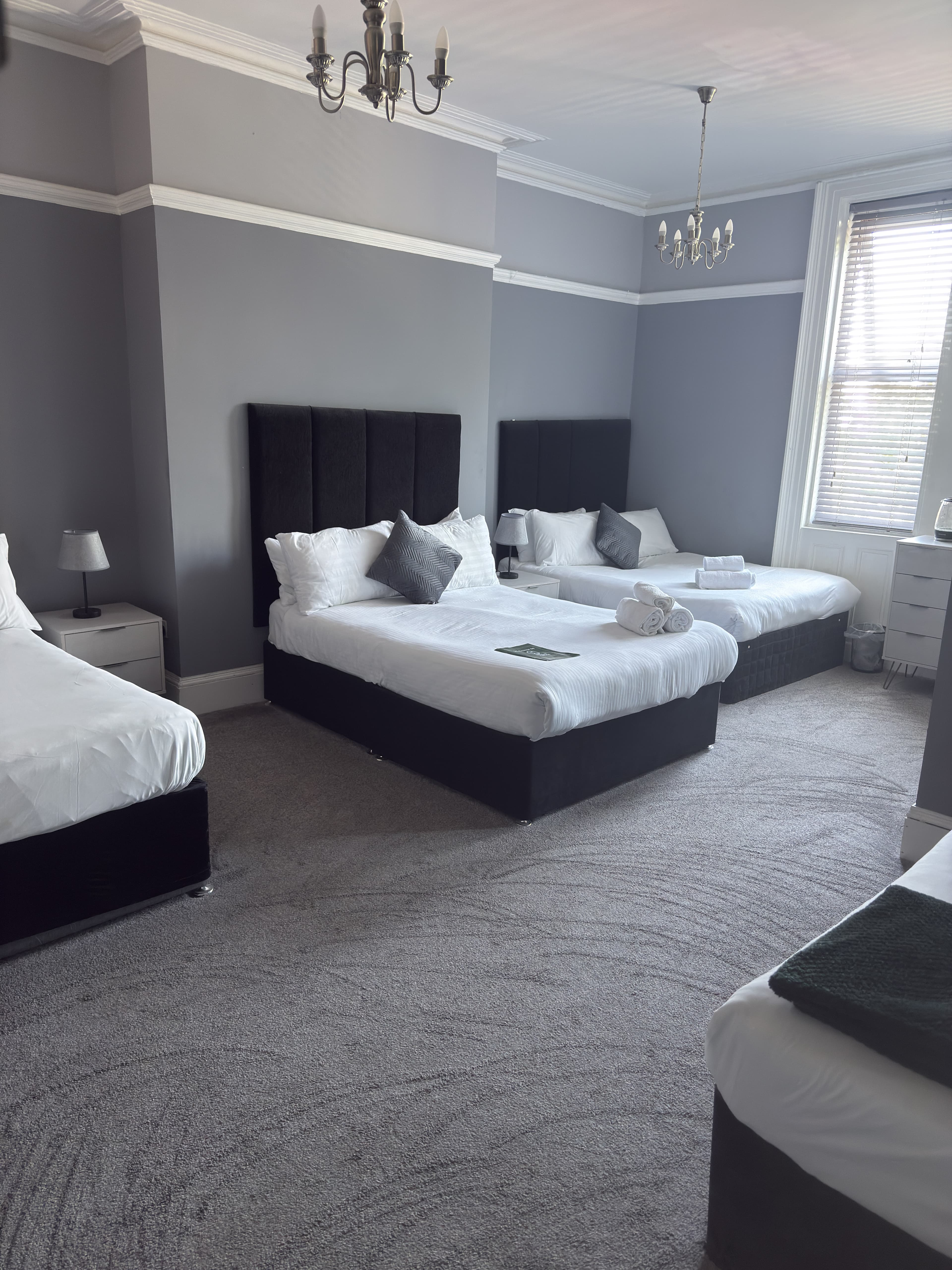 Tiki Bar, Hotel Anfield photo #14