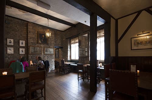 The Snooty Fox Hotel & Restaurant, The Snooty Fox Library, undefined photo #2