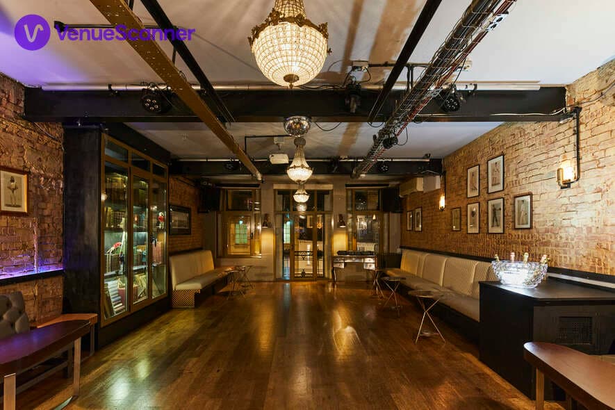 The Varsity Club, Level 2 Bar And Lounge photo #3