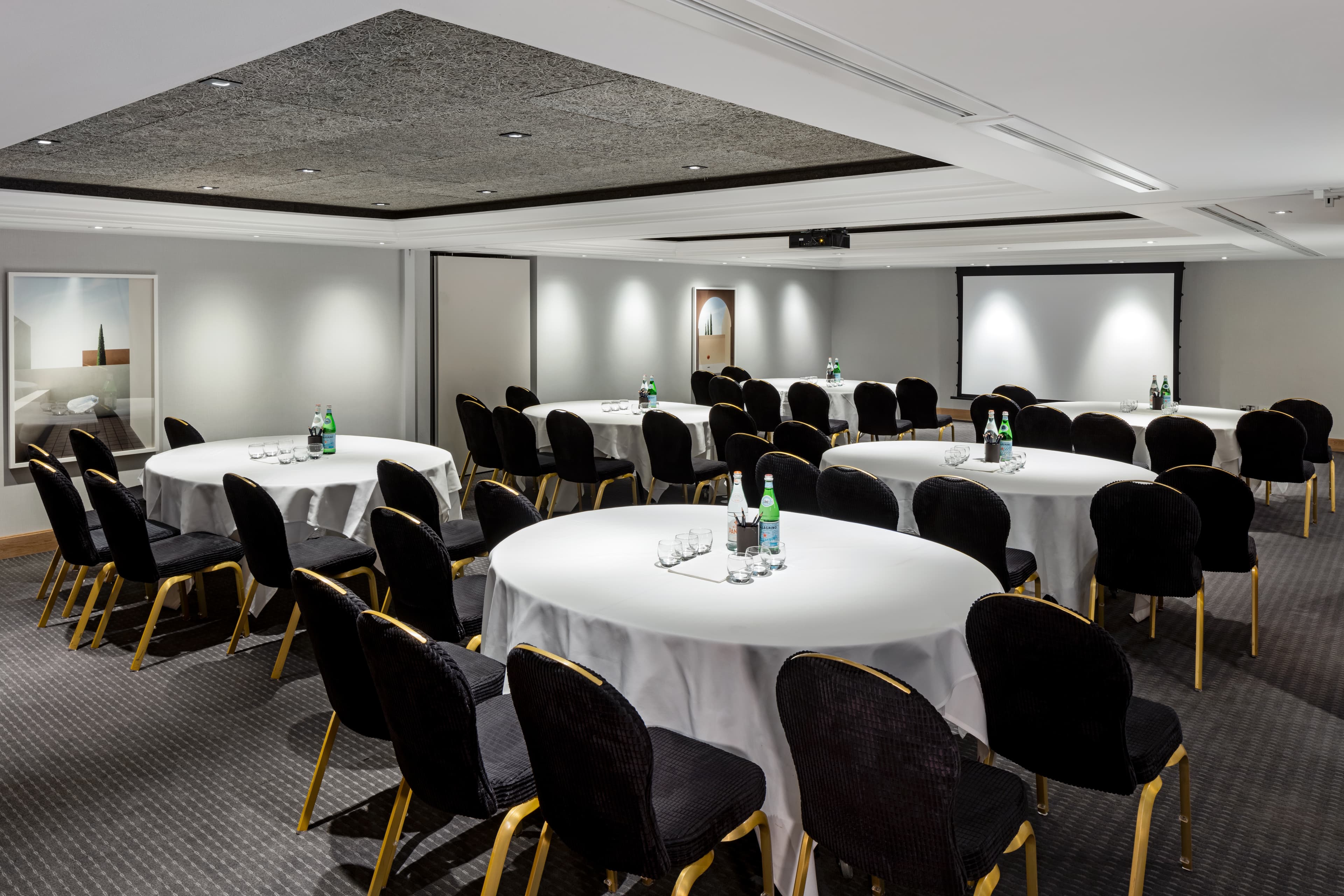Private Room 16