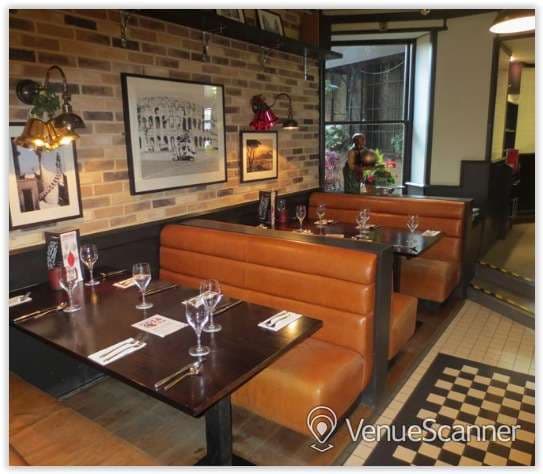 Vittoria On The Walk photo #3