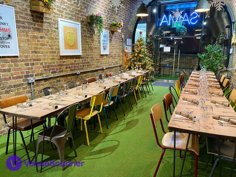 SAMA Bankside, Inside Garden Arch photo #3