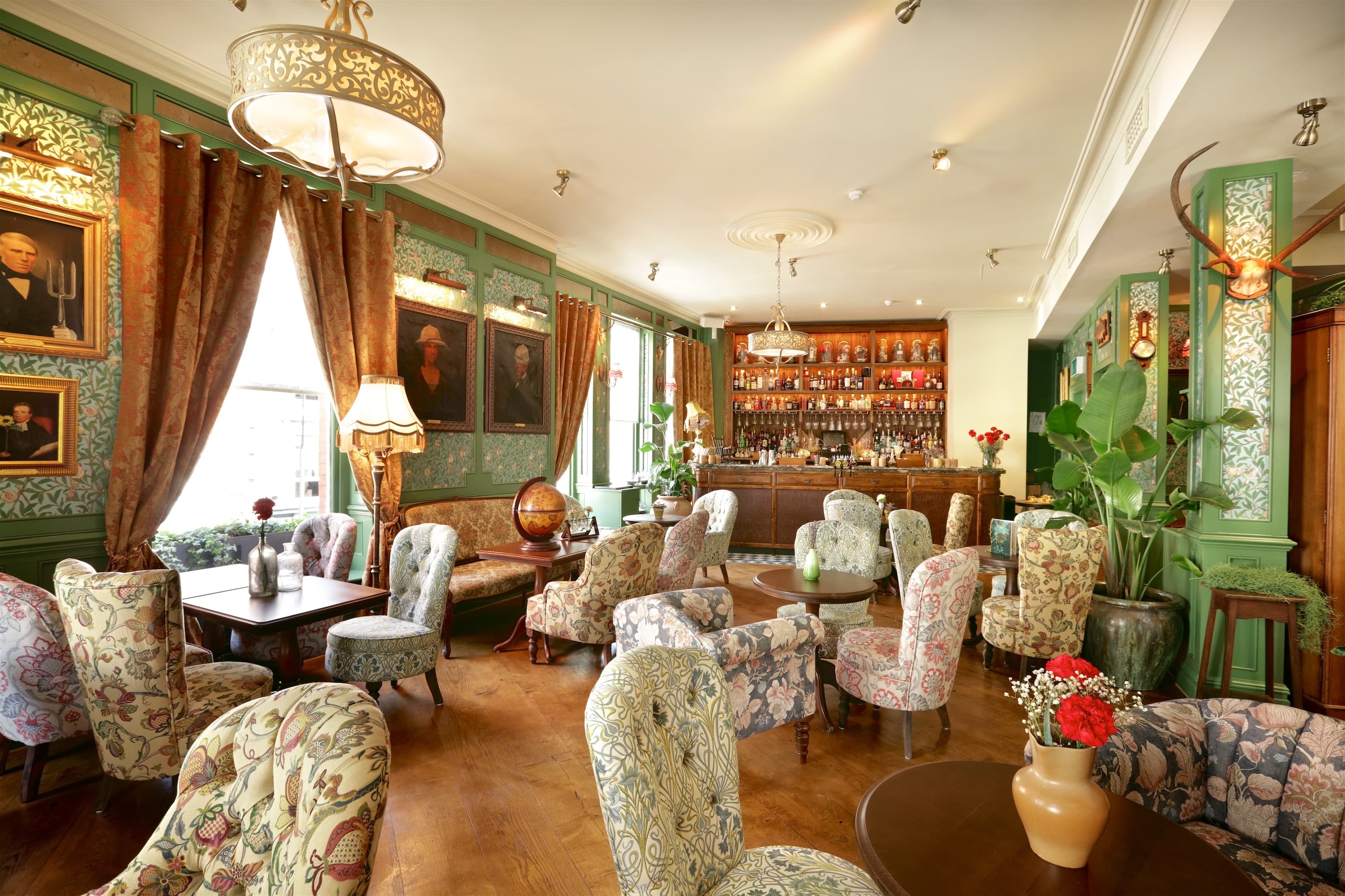 House Of Botanicals, Mr Fogg's Botanical Tavern photo #3