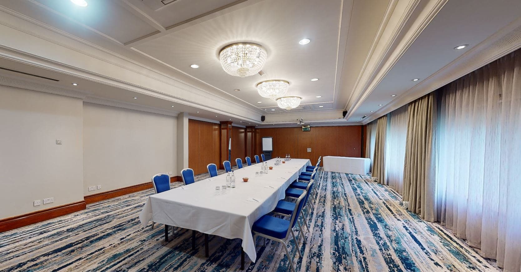 Warwick Suite, Leonardo Hotel Cheltenham photo #3