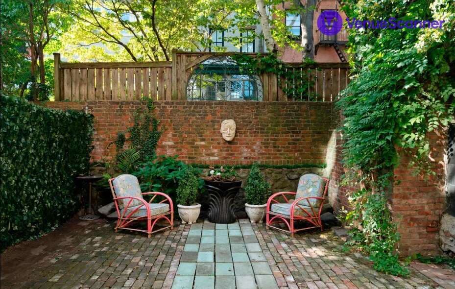 Wanderlustre photo #3