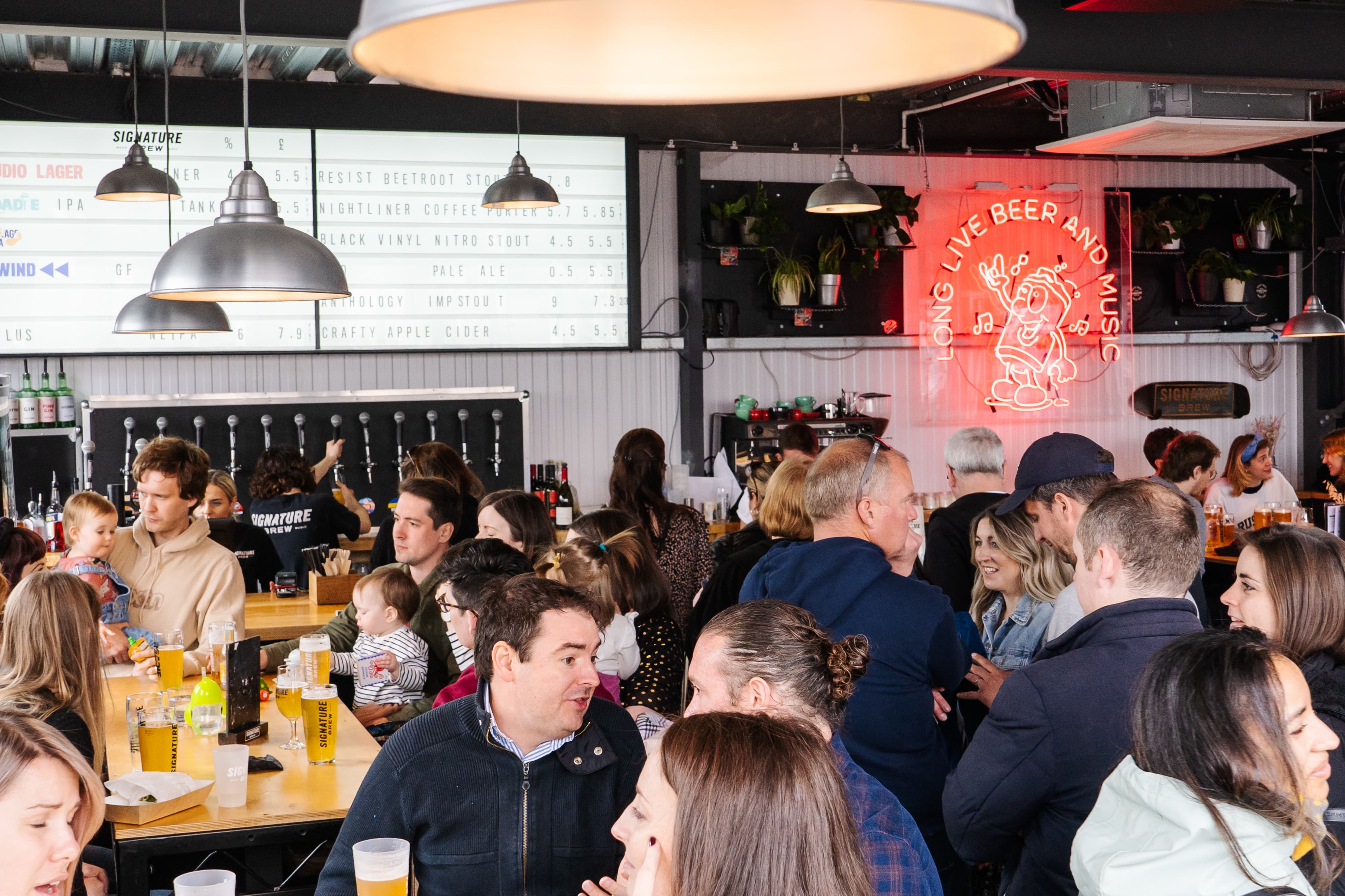 Yard Pub, Signature Brew Blackhorse Road photo #3