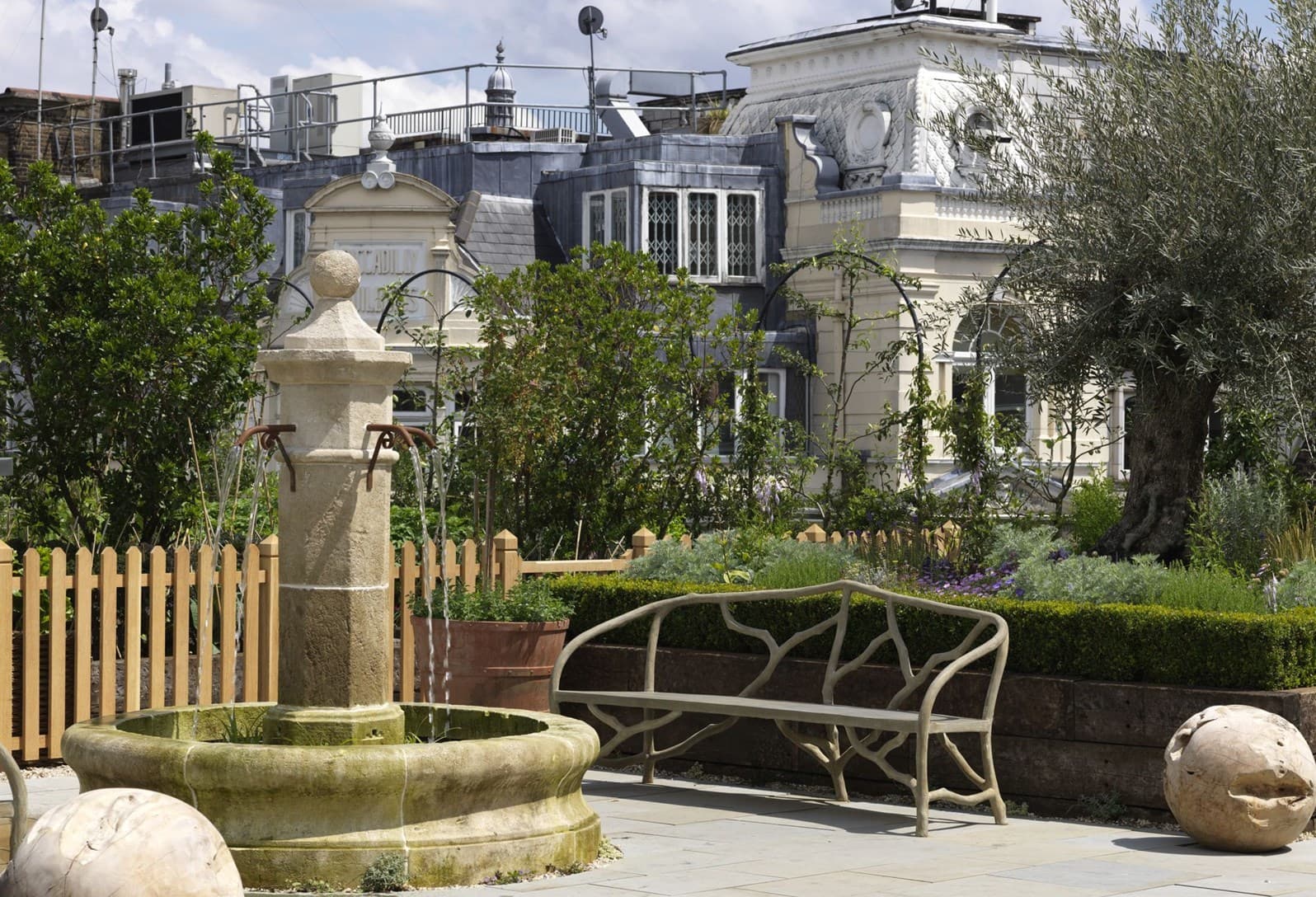 Roof Terrace, Ham Yard Hotel photo #2