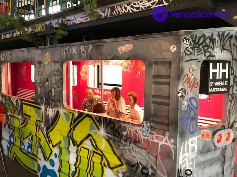 Huckster London, Subway East photo #3