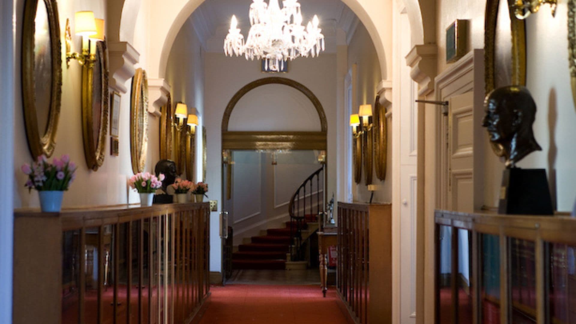 Playfair Hall, Surgeons' Quarter - Playfair Building photo #9