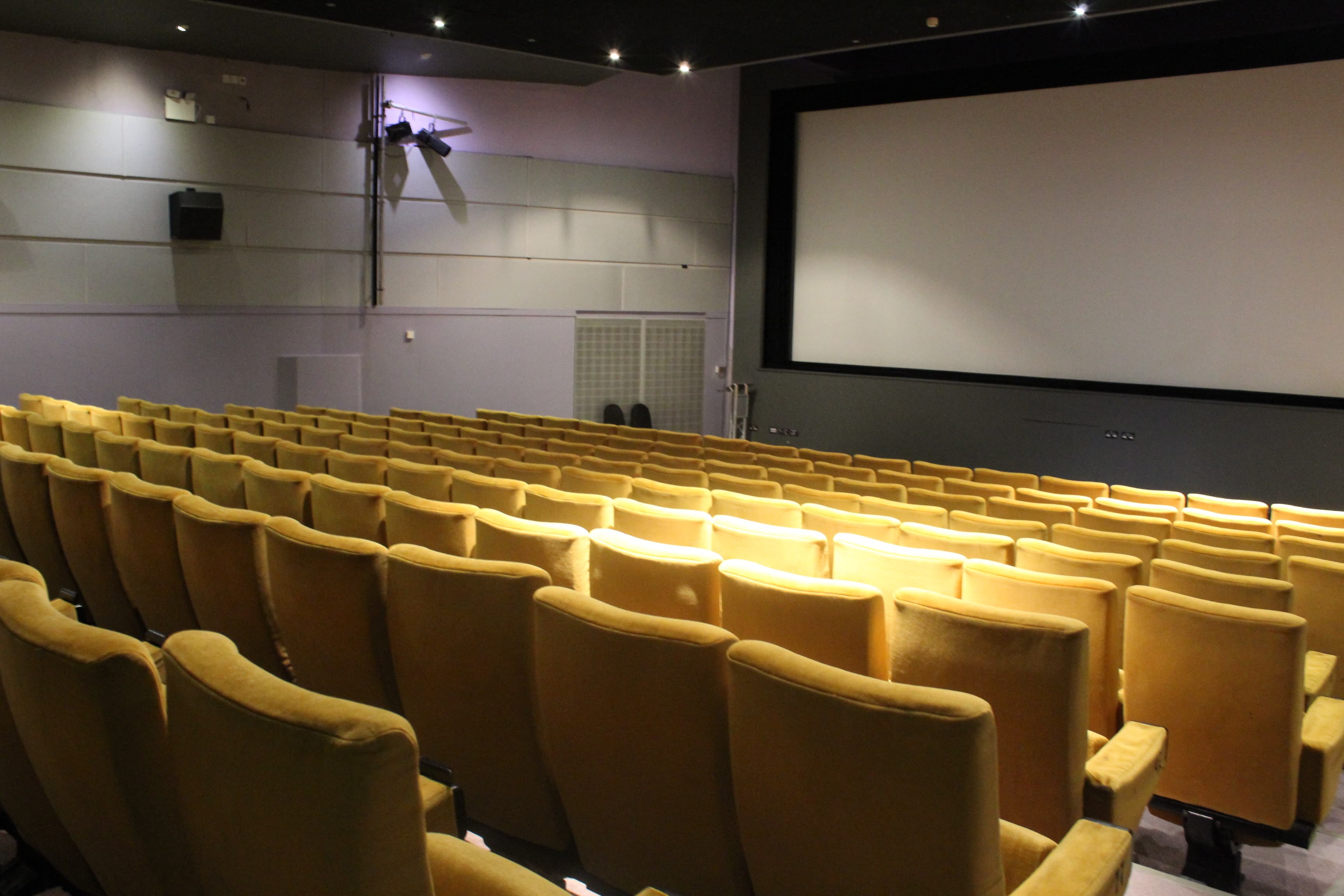 Reception & Mezzanine, Showroom Workstation photo #20
