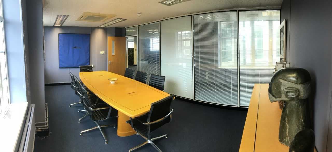 Grosvenor Gardens Meeting Room, Mocoh Brokers Office photo #3