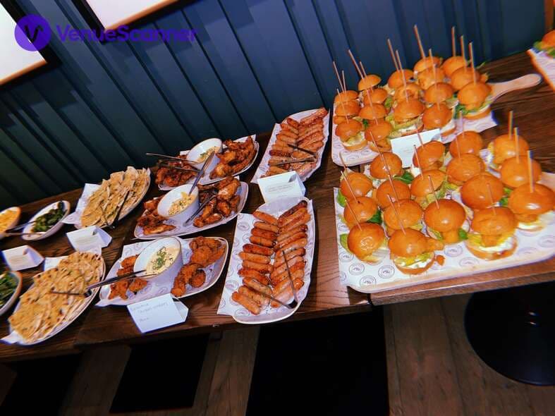 Pitcher & Piano Birmingham, Casual Dining Area photo #3