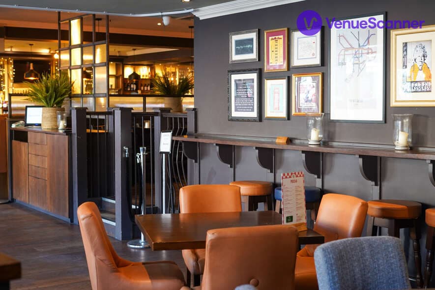 The Loose Box, The Curtain Room photo #3