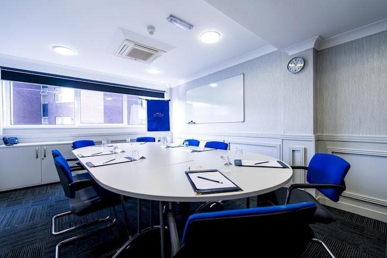 Ivernia Suite, The Liner Hotel At Liverpool photo #1