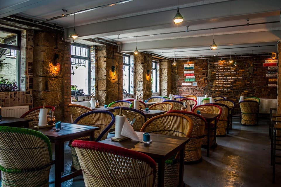 Exclusive Hire, Horn Please photo #1