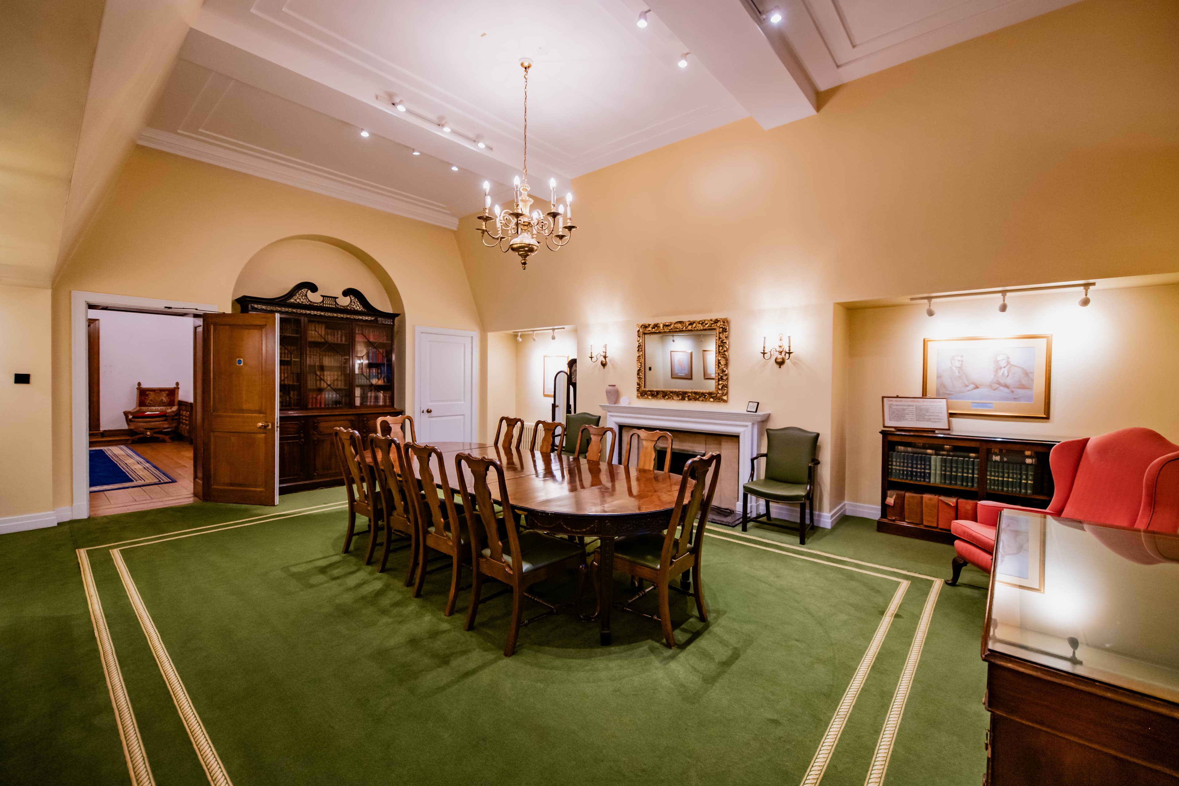 The Benchers' Library, The Honourable Society Of Grays Inn photo #2