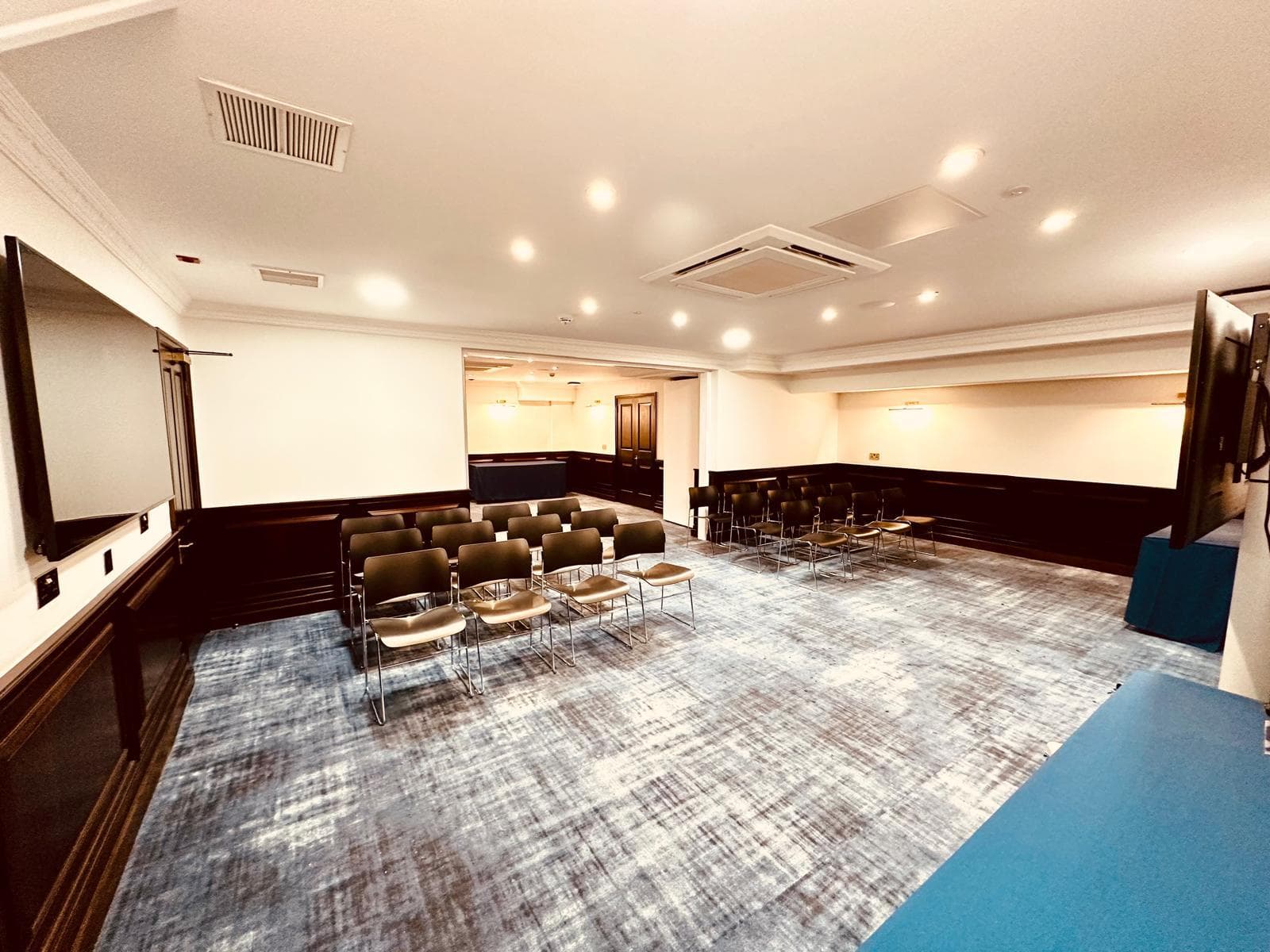 Rochester Suite, The Wellington Hotel By Blue Orchid Hospitality photo #2