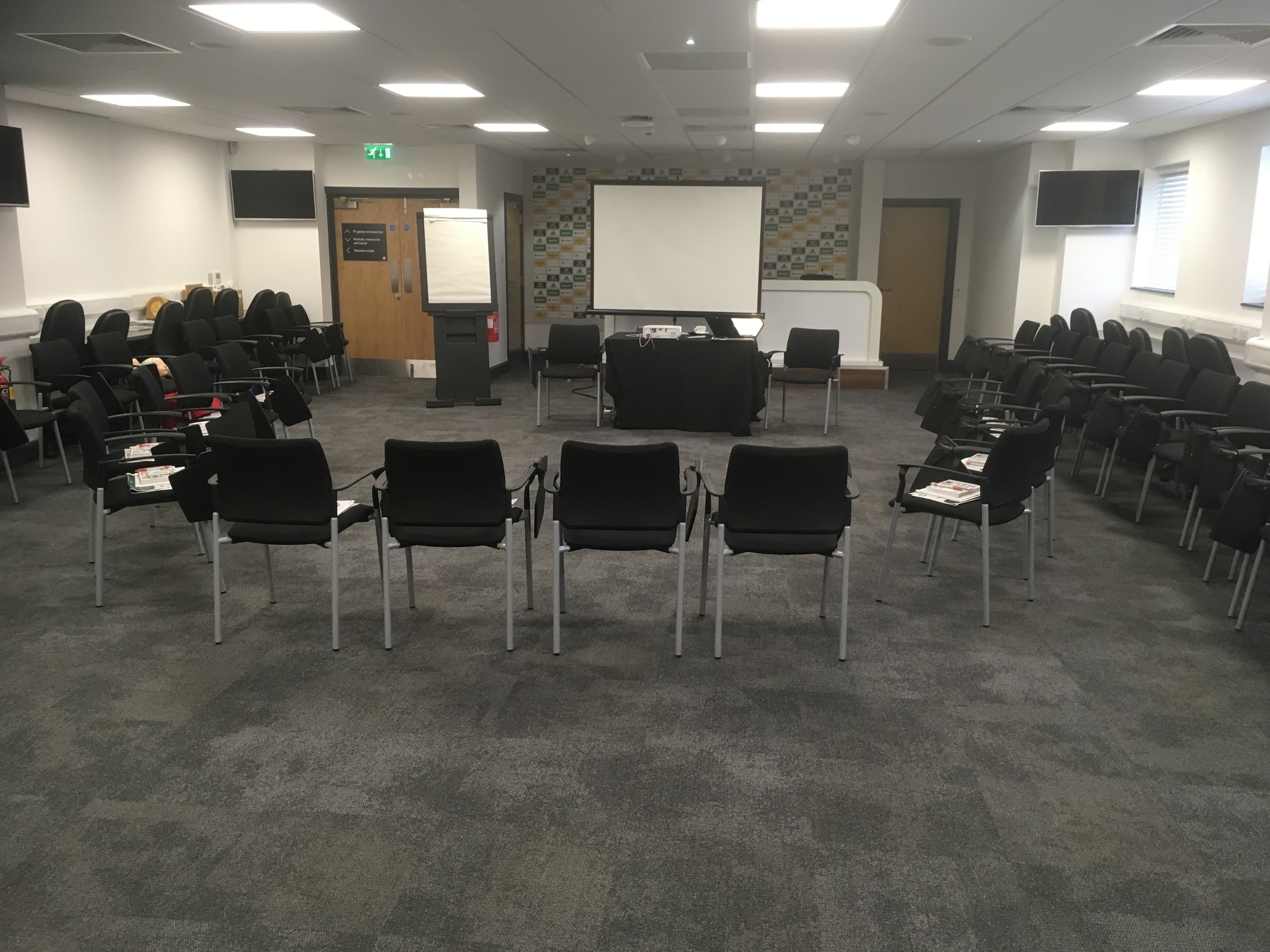 Media Suite, Molineux Stadium photo #2