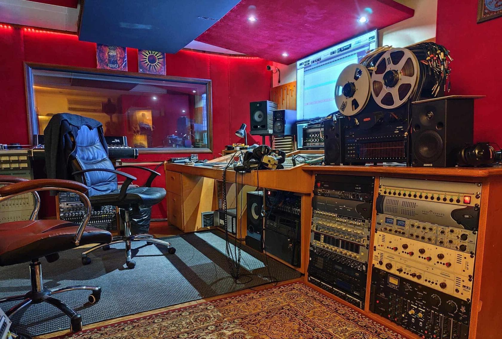 Control Room, Volume_Unlimited photo #1