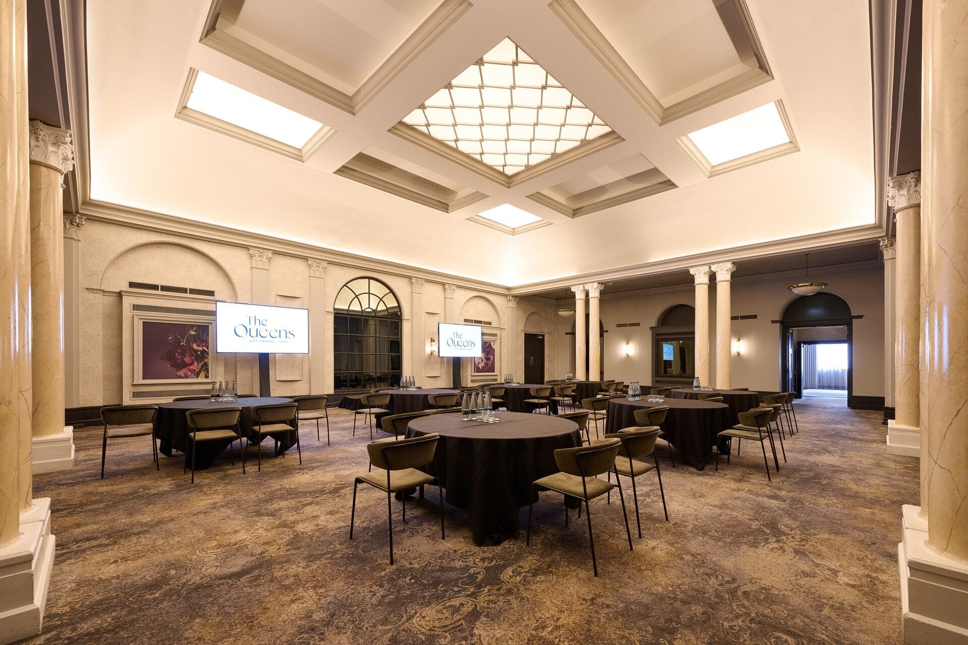 The Queens Ballroom, The Queens photo #17