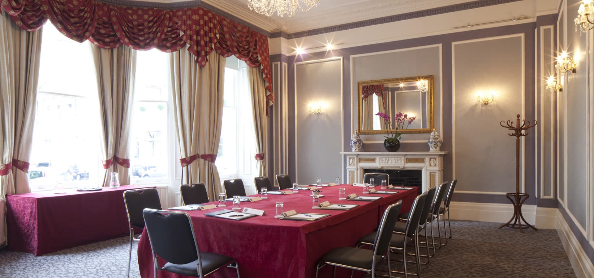 Library Suite, Strathmore Hotel photo #2