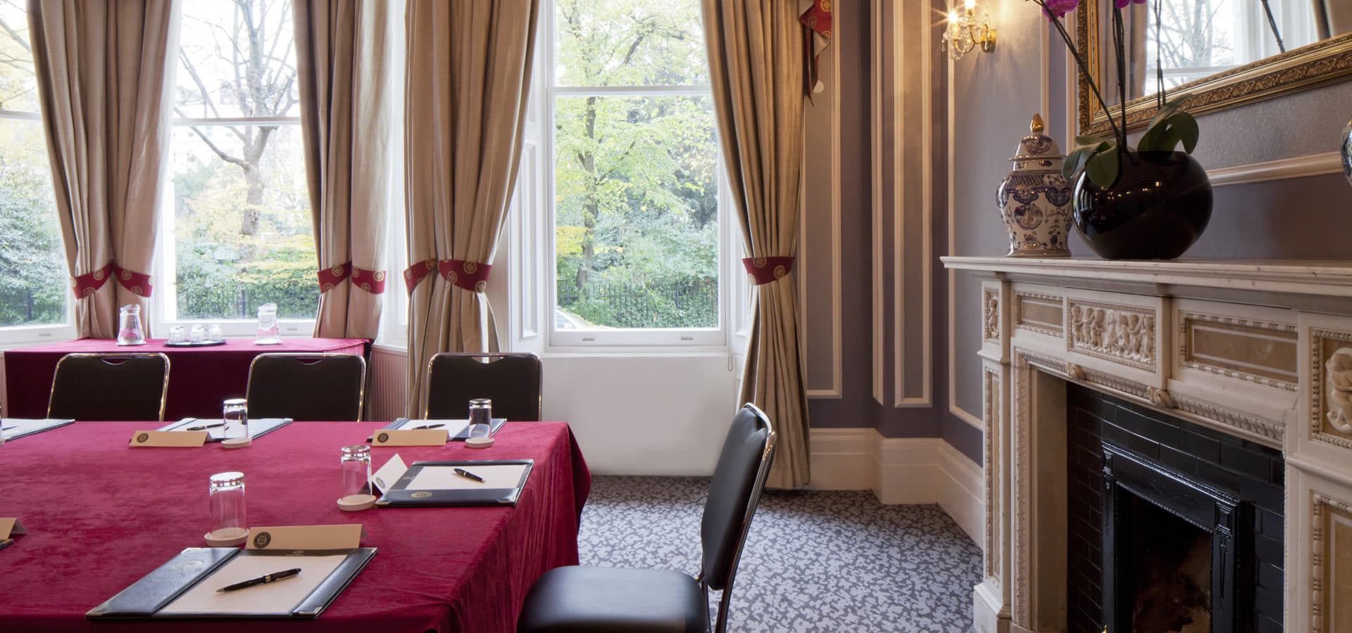 Library Suite, Strathmore Hotel photo #1