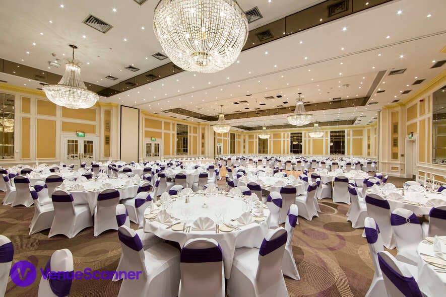 Thistle London Heathrow T5, Perimeter Suite photo #3