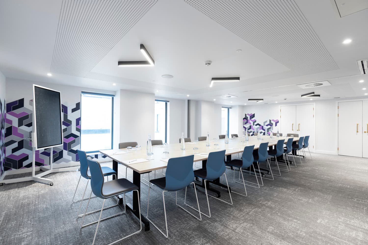 HUBS, YOTEL Edinburgh photo #2